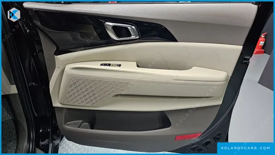 KIA CARNIVAL DIESEL 9-SEATER SIGNATURE