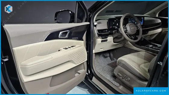 KIA CARNIVAL DIESEL 9-SEATER SIGNATURE