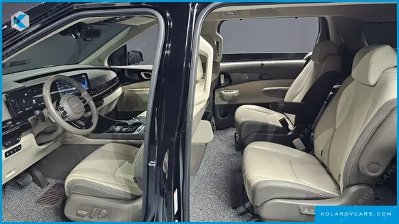 KIA CARNIVAL DIESEL 9-SEATER SIGNATURE
