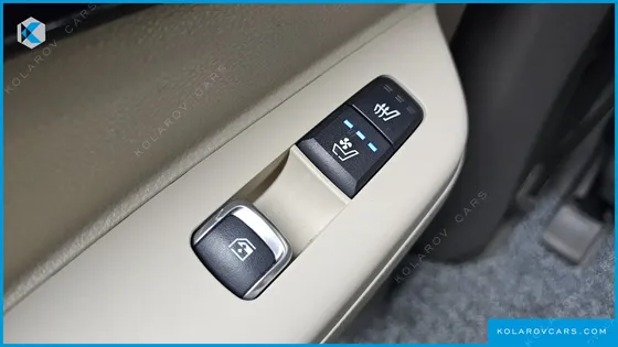 KIA CARNIVAL DIESEL 9-SEATER SIGNATURE