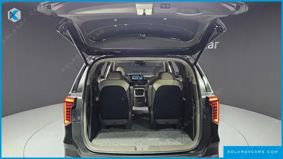 KIA CARNIVAL DIESEL 9-SEATER SIGNATURE