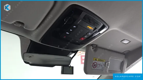 KIA CARNIVAL GASOLINE 9-SEATER NOBLESSE