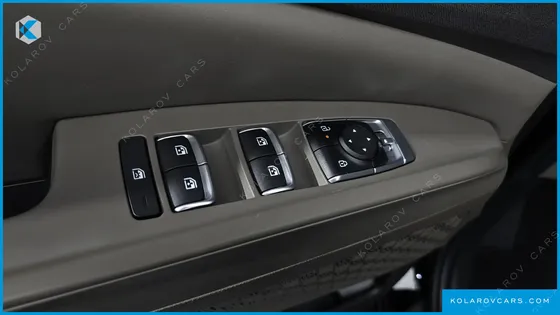 KIA CARNIVAL GASOLINE 9-SEATER NOBLESSE