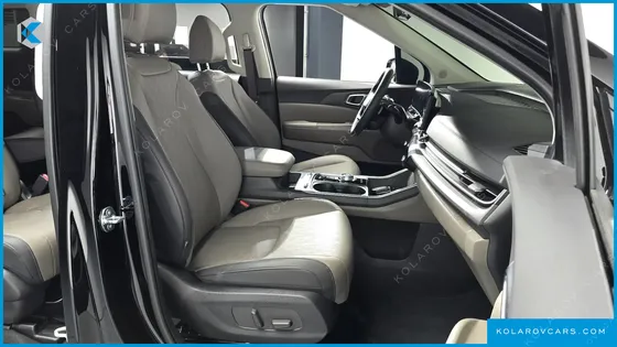 KIA CARNIVAL GASOLINE 9-SEATER NOBLESSE