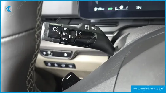 KIA CARNIVAL GASOLINE 9-SEATER NOBLESSE