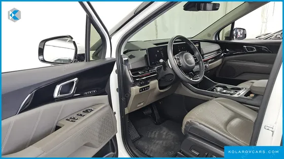 KIA CARNIVAL DIESEL 9-SEATER SIGNATURE