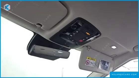 KIA CARNIVAL DIESEL 9-SEATER SIGNATURE