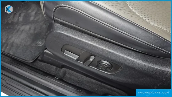 KIA CARNIVAL DIESEL 9-SEATER SIGNATURE