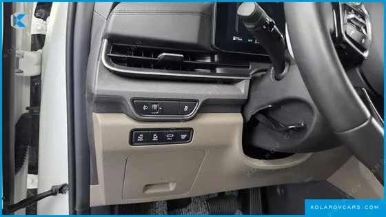 KIA CARNIVAL GASOLINE 9-SEATER NOBLESSE