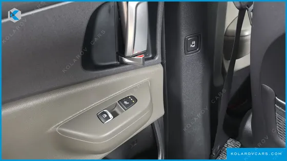 KIA CARNIVAL GASOLINE 9-SEATER NOBLESSE