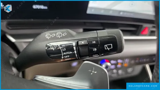 KIA CARNIVAL GASOLINE 9-SEATER NOBLESSE