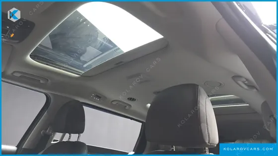 KIA CARNIVAL GASOLINE 7-SEATER SIGNATURE