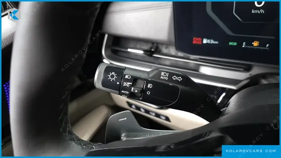 KIA CARNIVAL GASOLINE 7-SEATER SIGNATURE