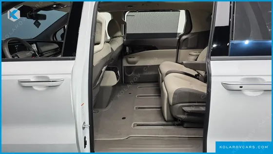 KIA CARNIVAL GASOLINE 7 SEATER X LINE