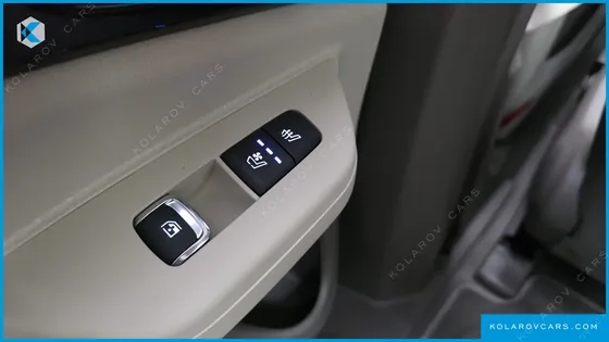 KIA CARNIVAL GASOLINE 7 SEATER X LINE