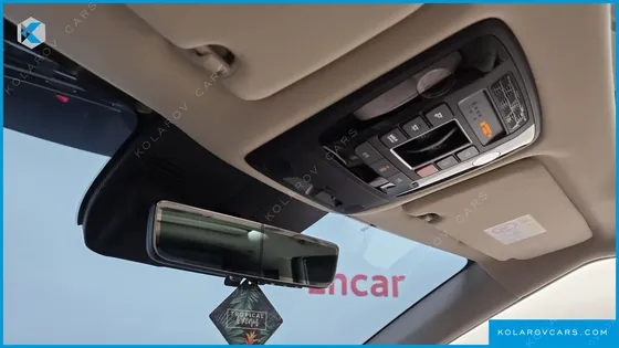 KIA CARNIVAL GASOLINE 7 SEATER X LINE