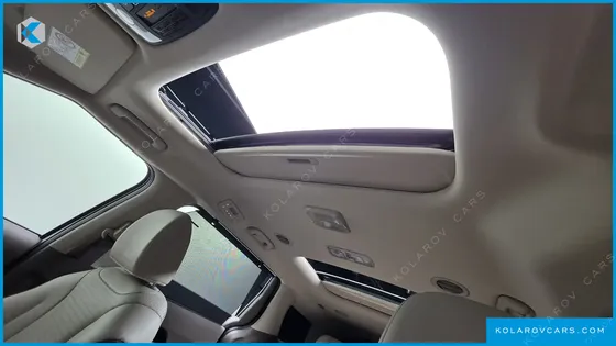 KIA CARNIVAL GASOLINE 7 SEATER X LINE