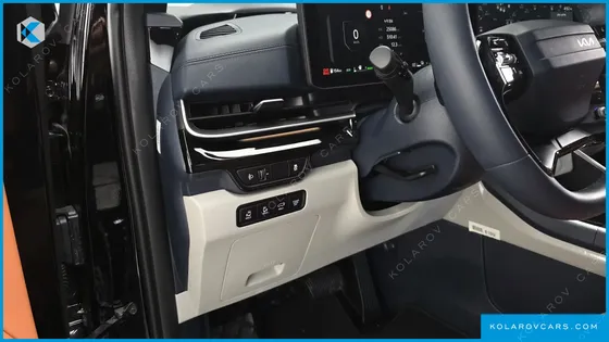KIA CARNIVAL HEV 9-SEATER HI-LIMOUSINE (SPECIAL VEHICLE)