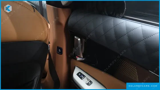 KIA CARNIVAL HEV 9-SEATER HI-LIMOUSINE (SPECIAL VEHICLE)