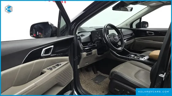KIA CARNIVAL DIESEL 9-SEATER SIGNATURE