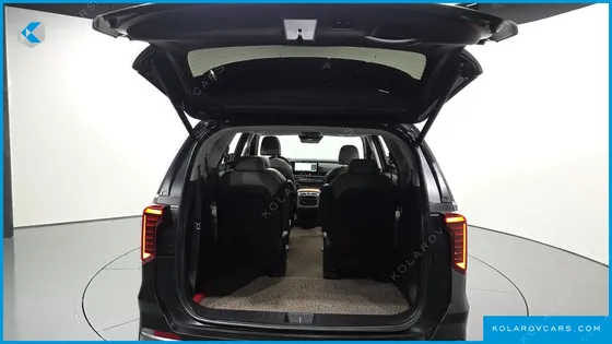 KIA CARNIVAL DIESEL 9-SEATER SIGNATURE