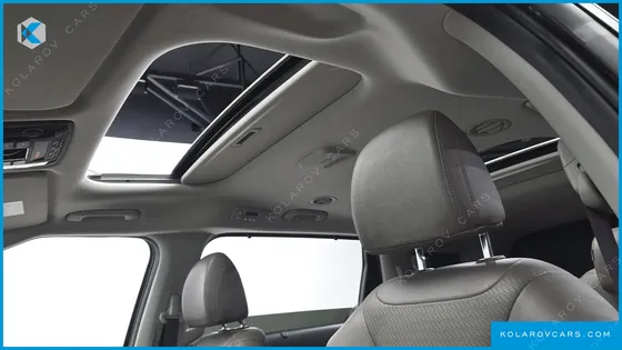KIA CARNIVAL DIESEL 9-SEATER SIGNATURE