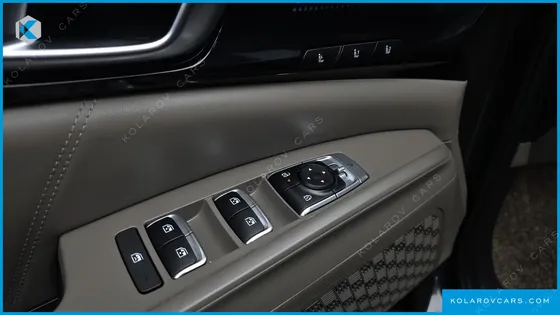 KIA CARNIVAL DIESEL 9-SEATER SIGNATURE