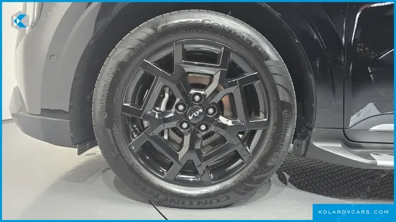 KIA CARNIVAL DIESEL 7-SEATER GRAVITY