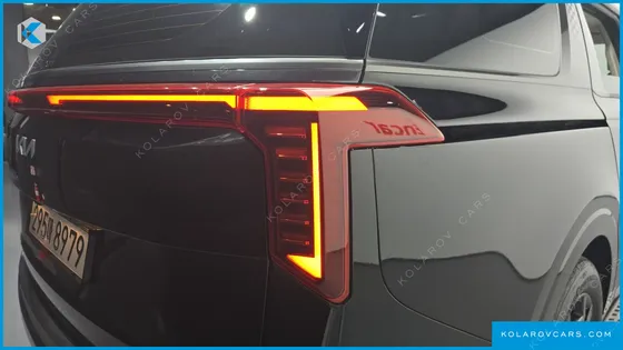 KIA CARNIVAL DIESEL 7-SEATER GRAVITY