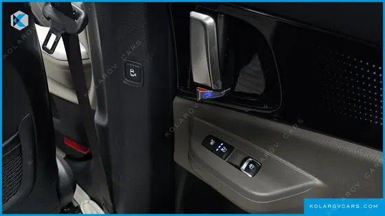 KIA CARNIVAL HEV 7SEATER GRAVITY