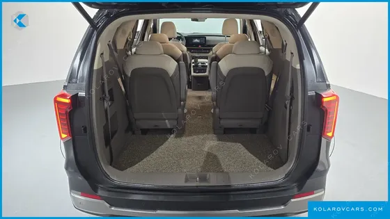 KIA CARNIVAL HEV 9-SEATER HI-LIMOUSINE
