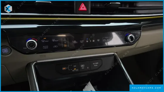 KIA CARNIVAL HEV 9-SEATER HI-LIMOUSINE