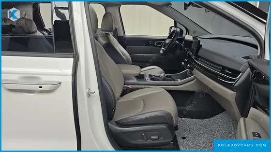 KIA CARNIVAL DIESEL 9-SEATER GRAVITY