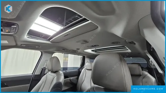 KIA CARNIVAL DIESEL 9-SEATER GRAVITY