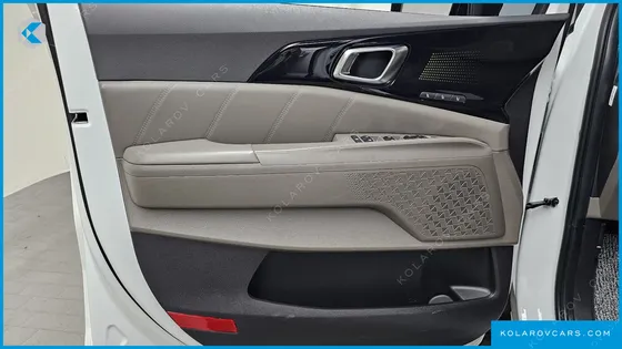 KIA CARNIVAL DIESEL 9-SEATER GRAVITY