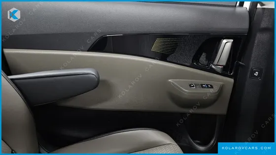 KIA CARNIVAL DIESEL 9-SEATER GRAVITY