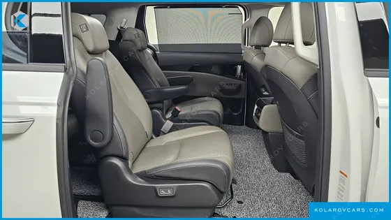 KIA CARNIVAL DIESEL 9-SEATER GRAVITY