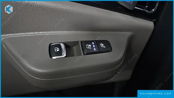 KIA CARNIVAL DIESEL 9-SEATER GRAVITY