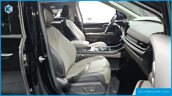 KIA CARNIVAL DIESEL 9-SEATER NOBLESSE