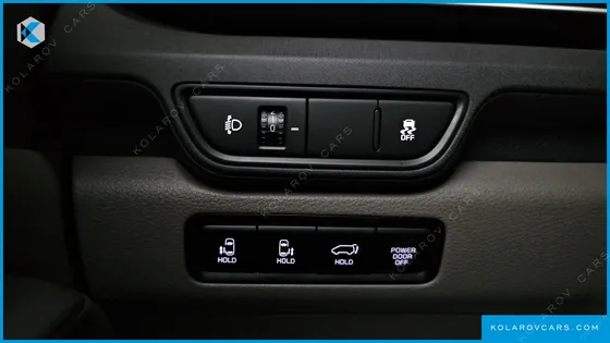 KIA CARNIVAL DIESEL 9-SEATER NOBLESSE