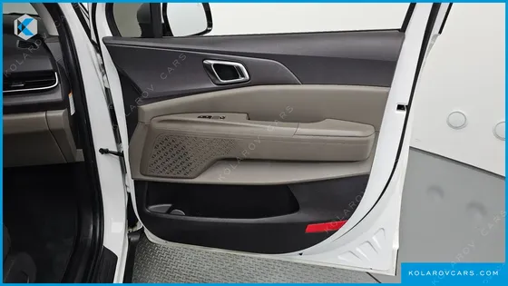 KIA CARNIVAL HEV 9SEATER NOBLESS