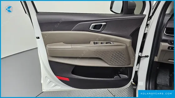 KIA CARNIVAL HEV 9SEATER NOBLESS