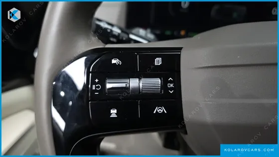 KIA CARNIVAL HEV 9-SEATER HI-LIMOUSINE