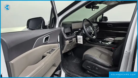 KIA CARNIVAL GASOLINE 7-SEATER NOBLESSE