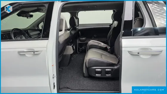 KIA CARNIVAL GASOLINE 7-SEATER NOBLESSE