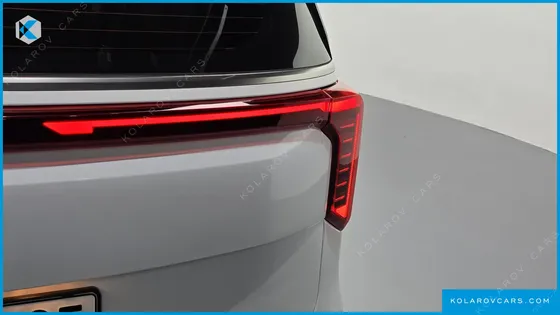 KIA CARNIVAL GASOLINE 7-SEATER NOBLESSE