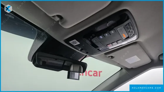 KIA CARNIVAL GASOLINE 7-SEATER NOBLESSE