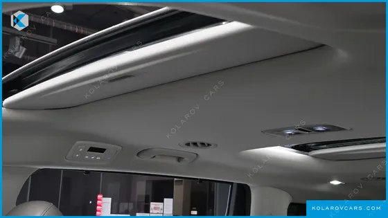 KIA CARNIVAL HEV 9SEATER NOBLESS