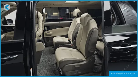 KIA CARNIVAL GASOLINE 9-SEATER GRAVITY
