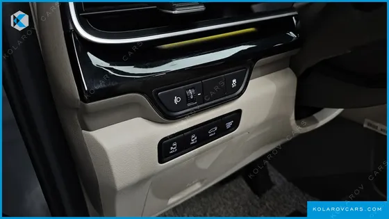 KIA CARNIVAL GASOLINE 9-SEATER GRAVITY